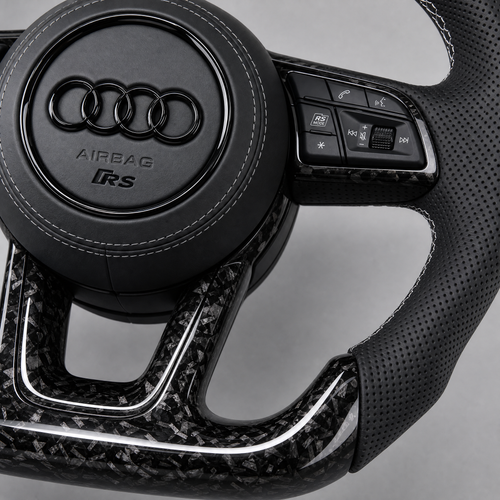 Volant Audi RS – Carbone Forgé | Cuir Perforé
